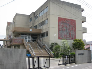 栗橋小学校の校舎